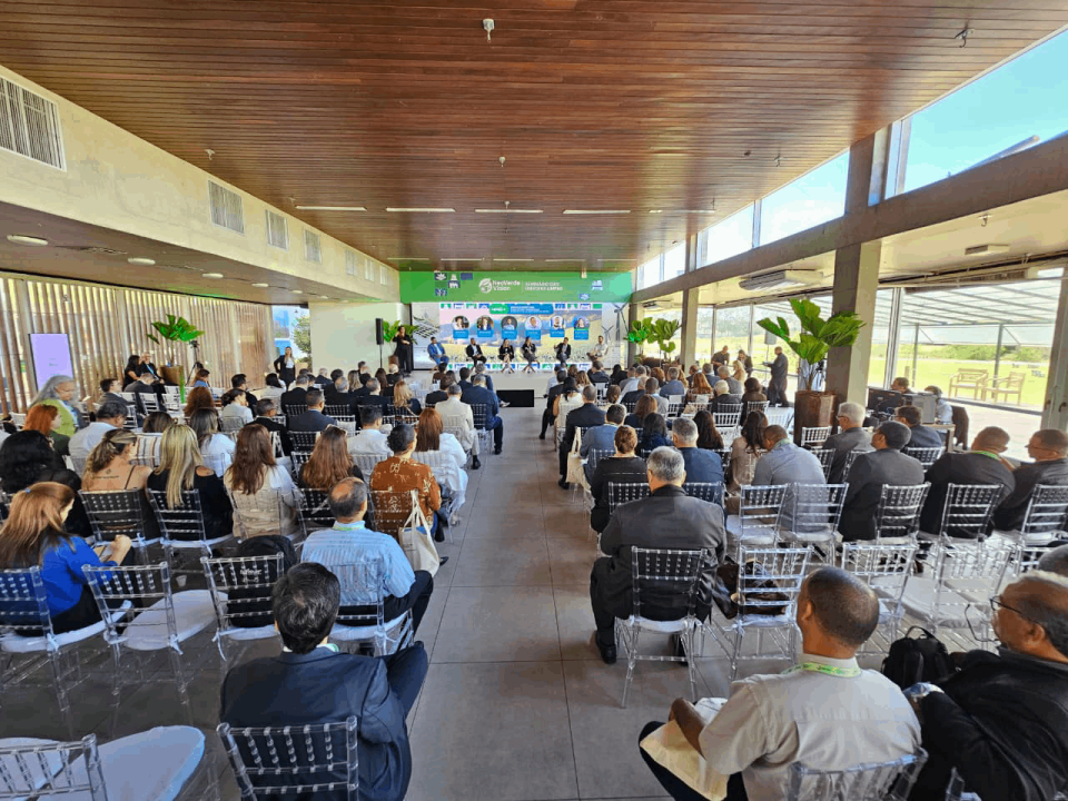 Detro-RJ participa de seminário “Energias Limpas”