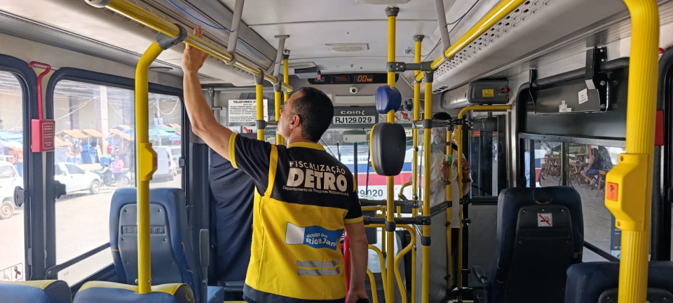 Detro/RJ aplica 268 autos de infração durante ações de fiscalização em setembro